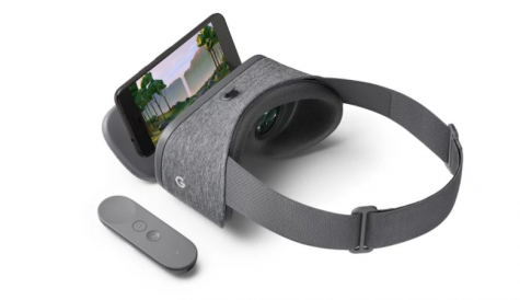 Google launches Daydream VR service